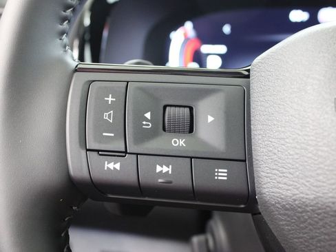 New 2026 Nissan Pathfinder Platinum FWD image 26