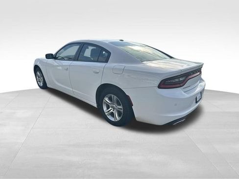 Used 2019 Dodge Charger SXT RWD image 7