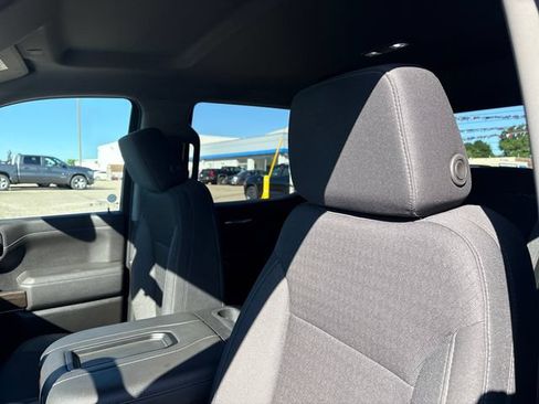 Used 2022 Chevrolet Silverado 1500 LT Trail Boss AWD/4WD image 9