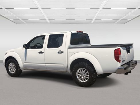 Used 2017 Nissan Frontier SV w/ SV Value Truck Package RWD image 3