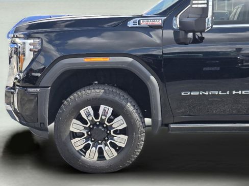 Used 2025 GMC Sierra 2500 Denali w/ Denali Reserve Package AWD/4WD image 9