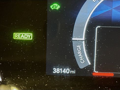 Used 2025 Toyota Camry LE image 19