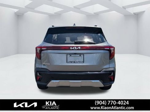 Used 2024 Kia Seltos S FWD image 4
