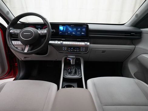 Used 2024 Hyundai Kona SEL AWD/4WD image 5