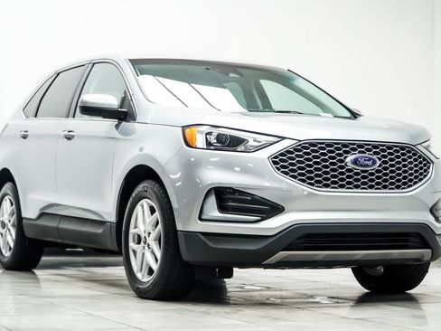 Used 2023 Ford Edge SEL AWD/4WD image 4