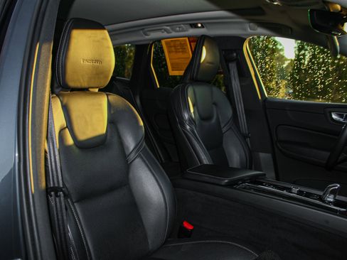 Used 2019 Volvo XC60 T8 Inscription w/ Advanced Package image 33