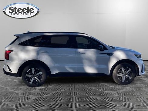 Used 2023 Kia Sorento S w/ Panoramic Sunroof Package image 6