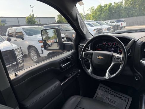 Used 2021 Chevrolet Silverado 2500 LTZ w/ LTZ Convenience Package AWD/4WD image 19