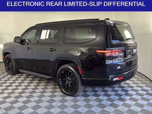 Used 2023 Jeep Wagoneer Series II image 7