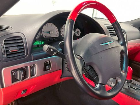 Used 2003 Ford Thunderbird image 62