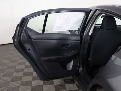 Used 2024 Nissan Sentra S FWD image 17