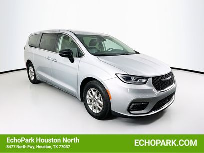 Used 2024 Chrysler Pacifica Touring-L
