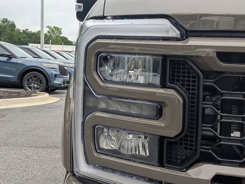 New 2026 Ford F250 Lariat w/ Black Appearance Package AWD/4WD image 10