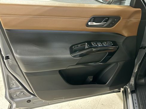 New 2026 Nissan Pathfinder Platinum AWD/4WD image 22