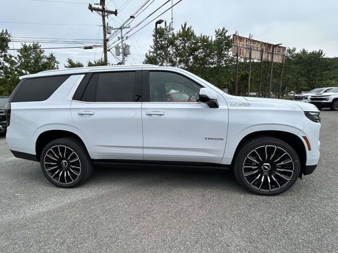 New 2026 Chevrolet Tahoe High Country AWD/4WD image 2