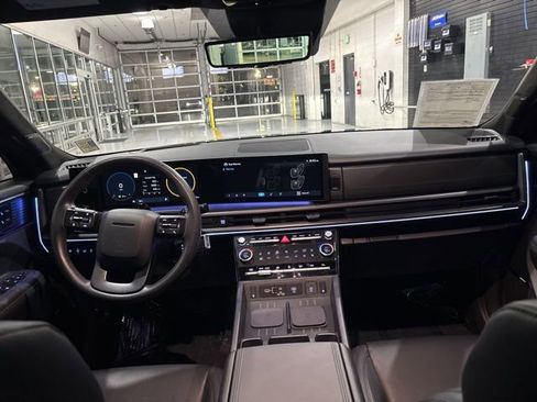 Used 2025 Hyundai Santa Fe Calligraphy image 35