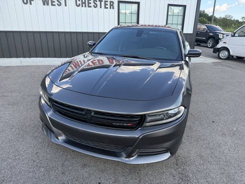 Used 2019 Dodge Charger SXT w/ Leather Interior Group RWD image 2