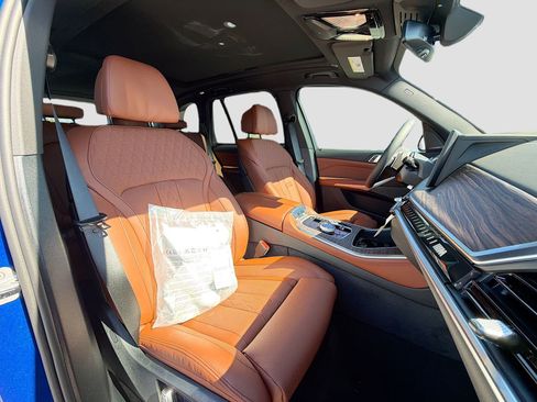 New 2026 BMW X5 M60i image 16