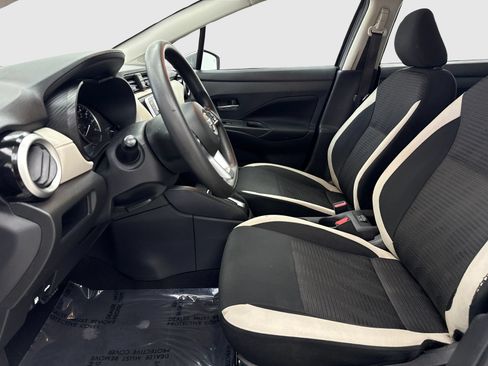 Used 2021 Nissan Versa SV FWD image 17