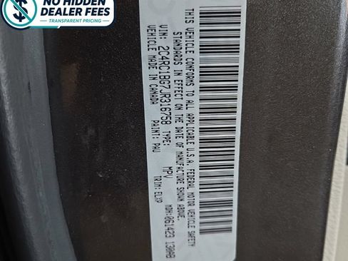 Used 2018 Chrysler Pacifica Touring-L FWD image 26
