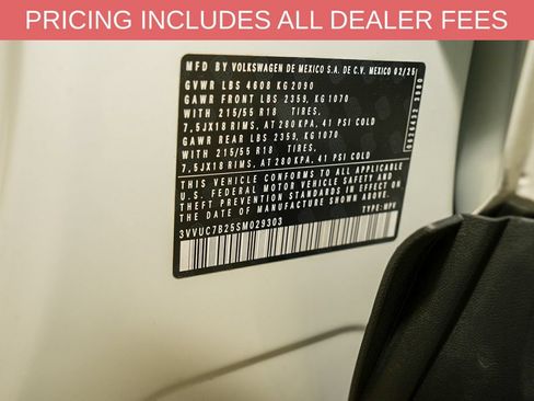 Used 2025 Volkswagen Taos SE AWD/4WD image 19