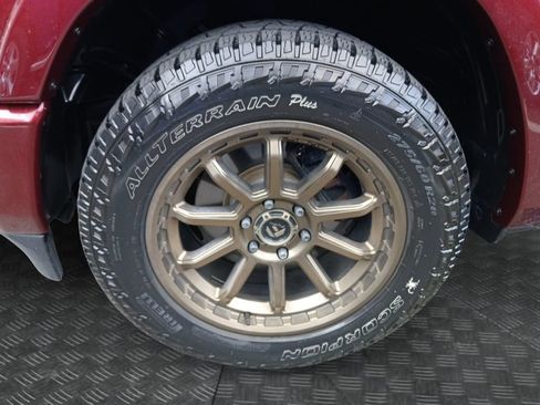Used 2019 RAM 1500 Laramie AWD/4WD image 23