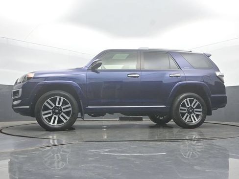 Used 2018 Toyota 4Runner Limited AWD/4WD image 41