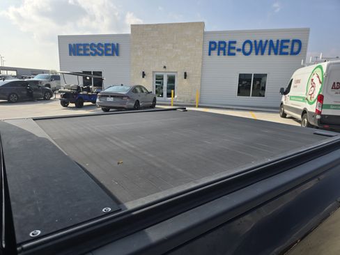 Used 2021 Nissan Titan S w/ S Utility Package image 10