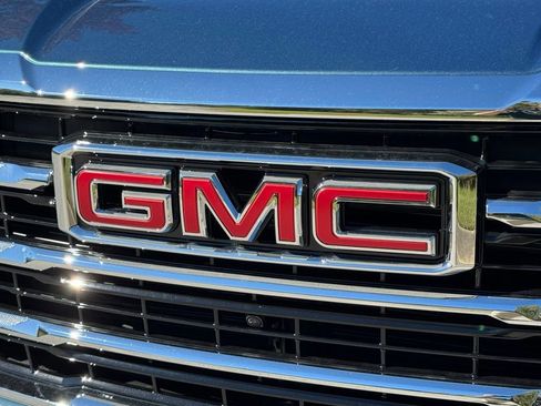 New 2026 GMC Yukon Elevation image 6