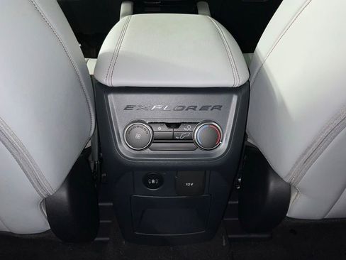 New 2026 Ford Explorer Active w/ Active Comfort Package RWD image 18