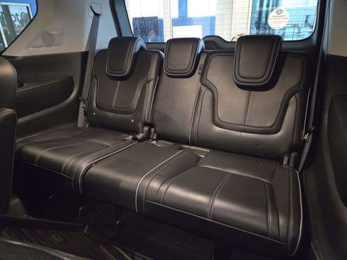 Used 2025 INFINITI QX80 Sensory AWD/4WD image 23