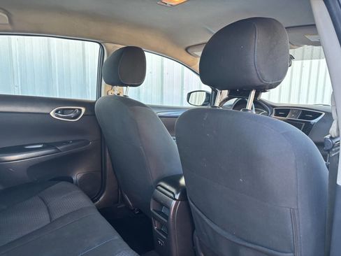 Used 2019 Nissan Sentra SR image 16