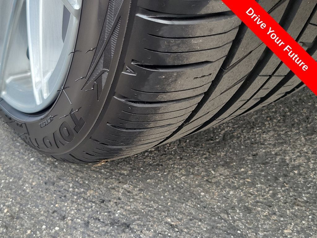 Used 2023 Nissan Z w/ Floor Mat Package (L93) RWD image 24