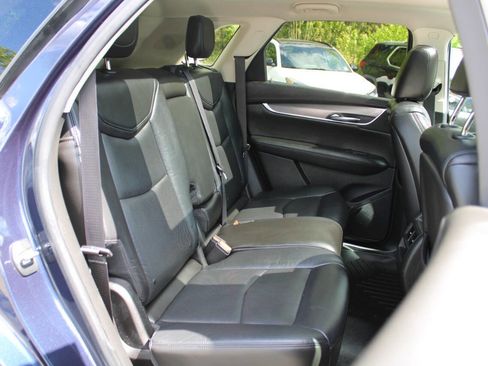 Used 2017 Cadillac XT5 Luxury w/ Driver Awareness Package AWD/4WD image 29