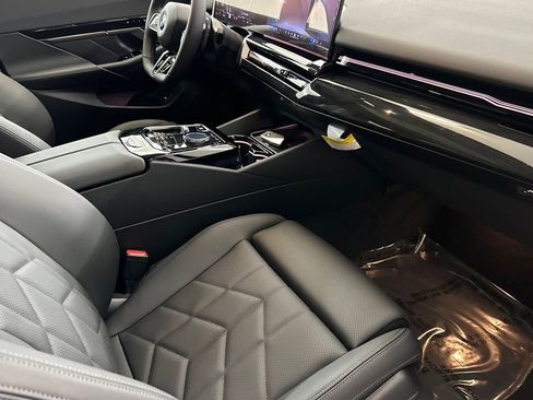 New 2026 BMW 530i w/ M Sport Package image 27