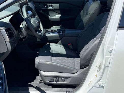 New 2026 Nissan Rogue Platinum AWD/4WD image 22