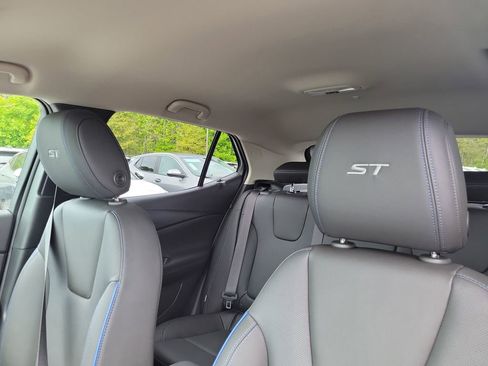 New 2026 Buick Encore GX Sport Touring FWD image 22