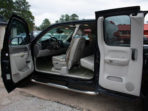 Used 2011 GMC Sierra 1500 SLE w/ Texas Edition RWD image 10