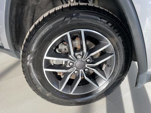 Used 2019 Jeep Grand Cherokee Limited w/ Trailer Tow Group IV image 11