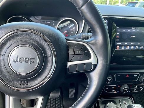 Used 2019 Jeep Compass Latitude AWD/4WD image 23