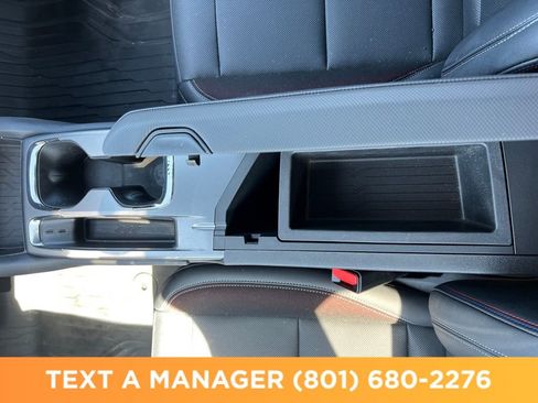 Used 2024 Chevrolet Equinox EV RS FWD image 26