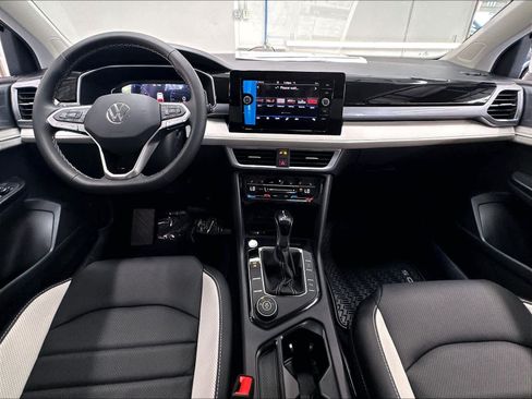 New 2026 Volkswagen Taos SEL AWD/4WD image 5