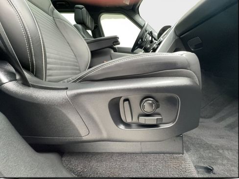 Used 2023 Land Rover Discovery HSE R-Dynamic image 32