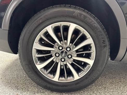 Used 2023 Lincoln Nautilus AWD w/ Premium Package image 22