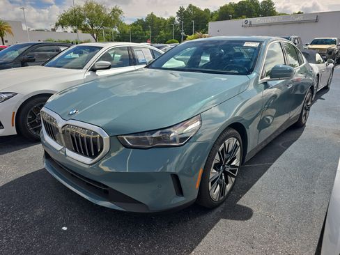 Used 2026 BMW 530i RWD image 3
