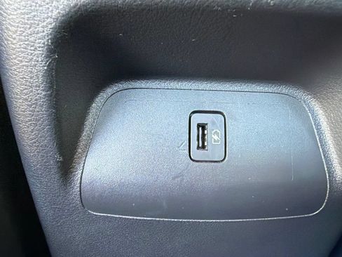 Used 2024 Nissan Sentra SV FWD image 31