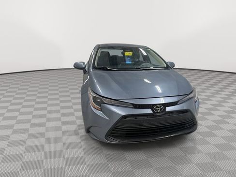 Used 2024 Toyota Corolla LE image 3