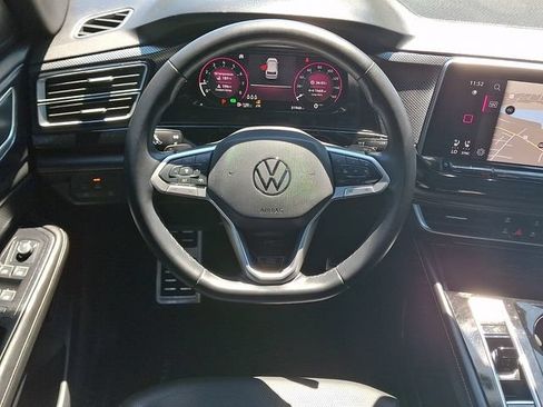 Used 2024 Volkswagen Atlas Cross Sport SEL R-Line AWD/4WD image 12
