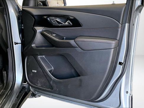 Used 2023 Chevrolet Traverse RS w/ LPO, Floor Liner Package image 29