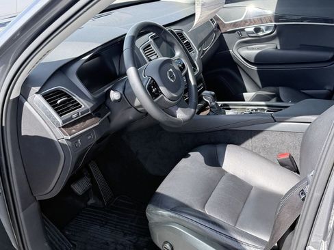 Used 2019 Volvo XC90 T6 Momentum w/ Advanced Package AWD/4WD image 11